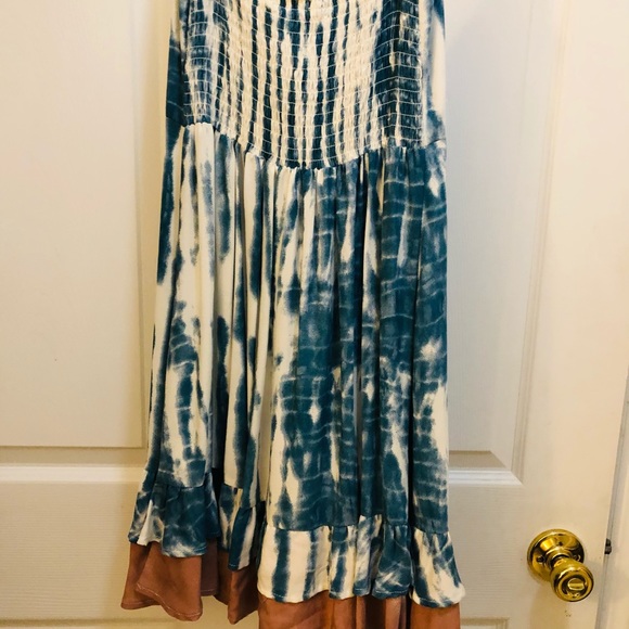 Sundress - Picture 3 of 6